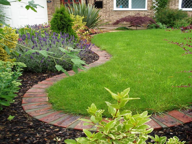 lawn edging - garden edging ideas