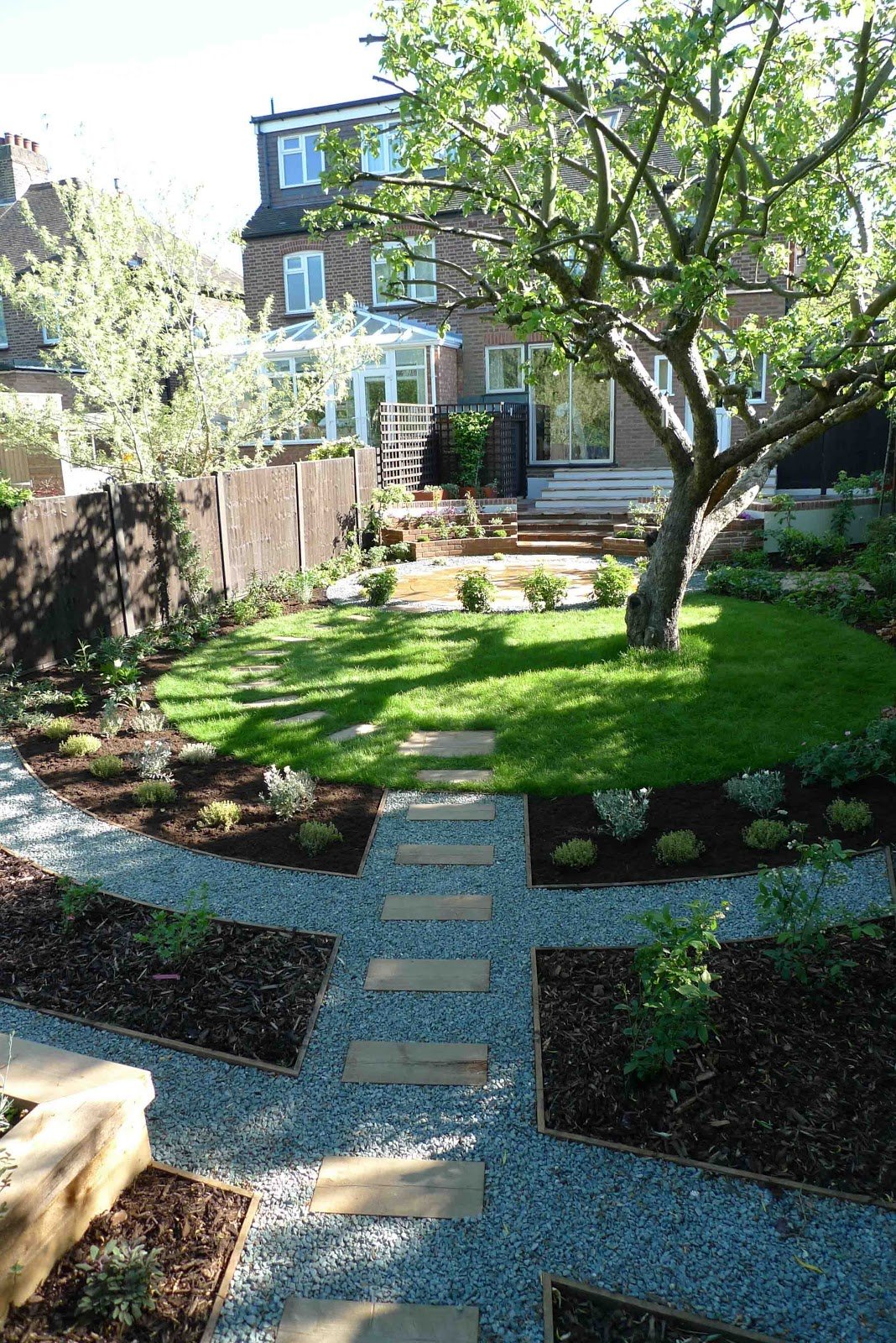 best modern garden design by amir schlezinger
