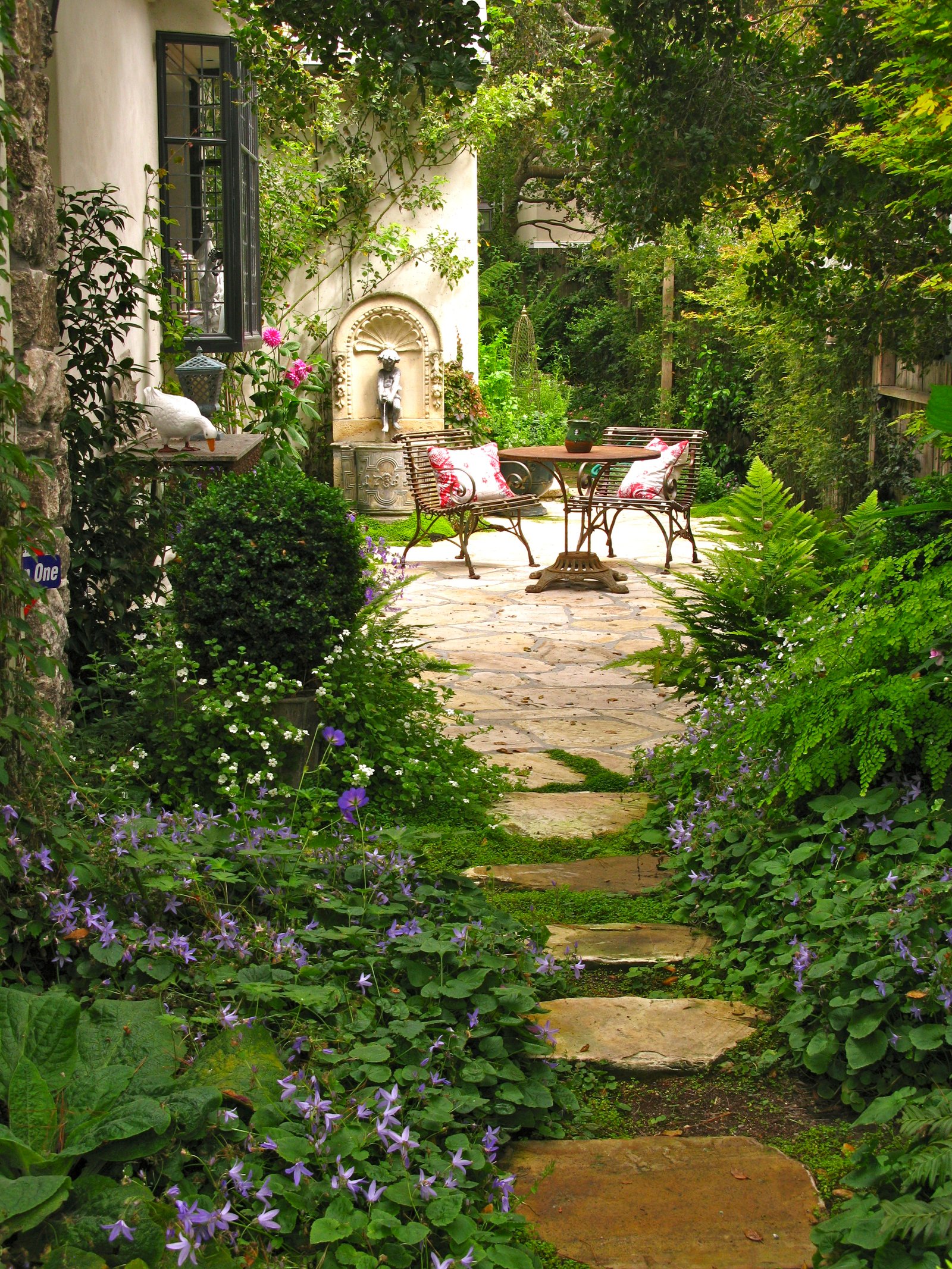 carmel's cottage gardens- stitching the garden together with small