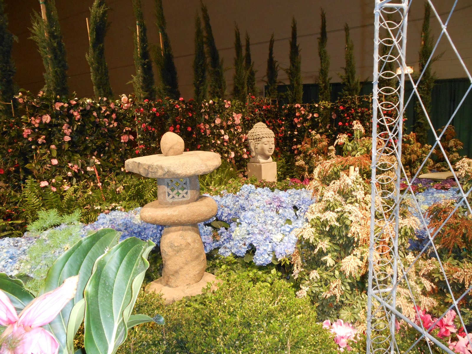 chicago flower and garden show at navy pier | stretchingittotravel