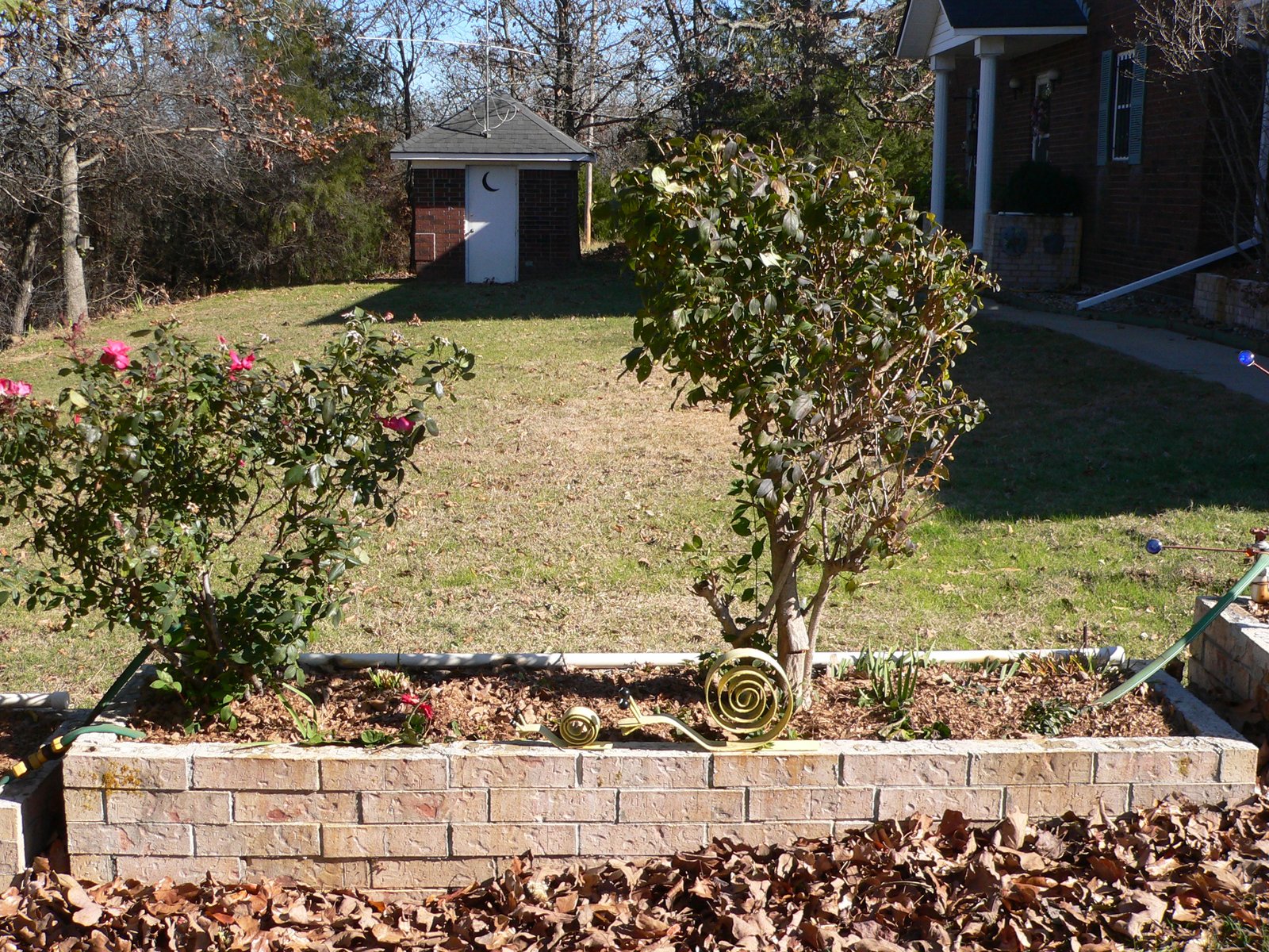 getting flower beds ready for winter | creativeartworksblog