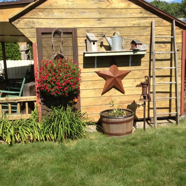 Garden shed | Country primitive outdoor ideas | Pinterest ...