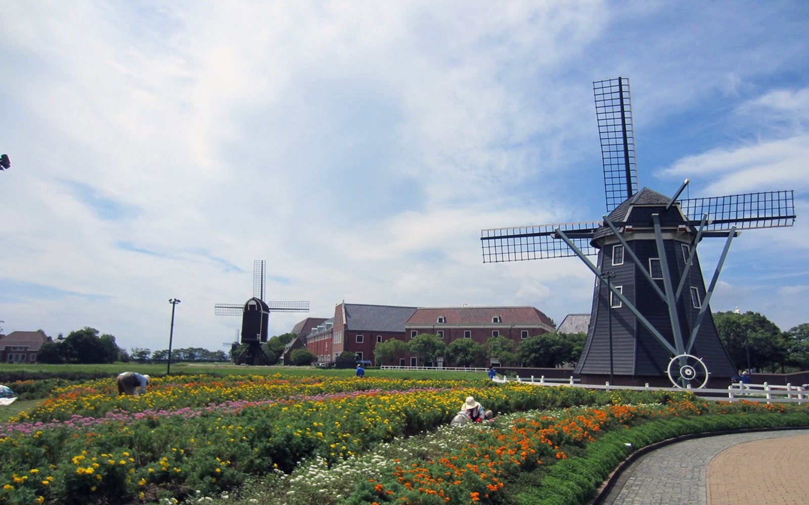 the dutch theme park in japan, huis ten bosch - tofugu