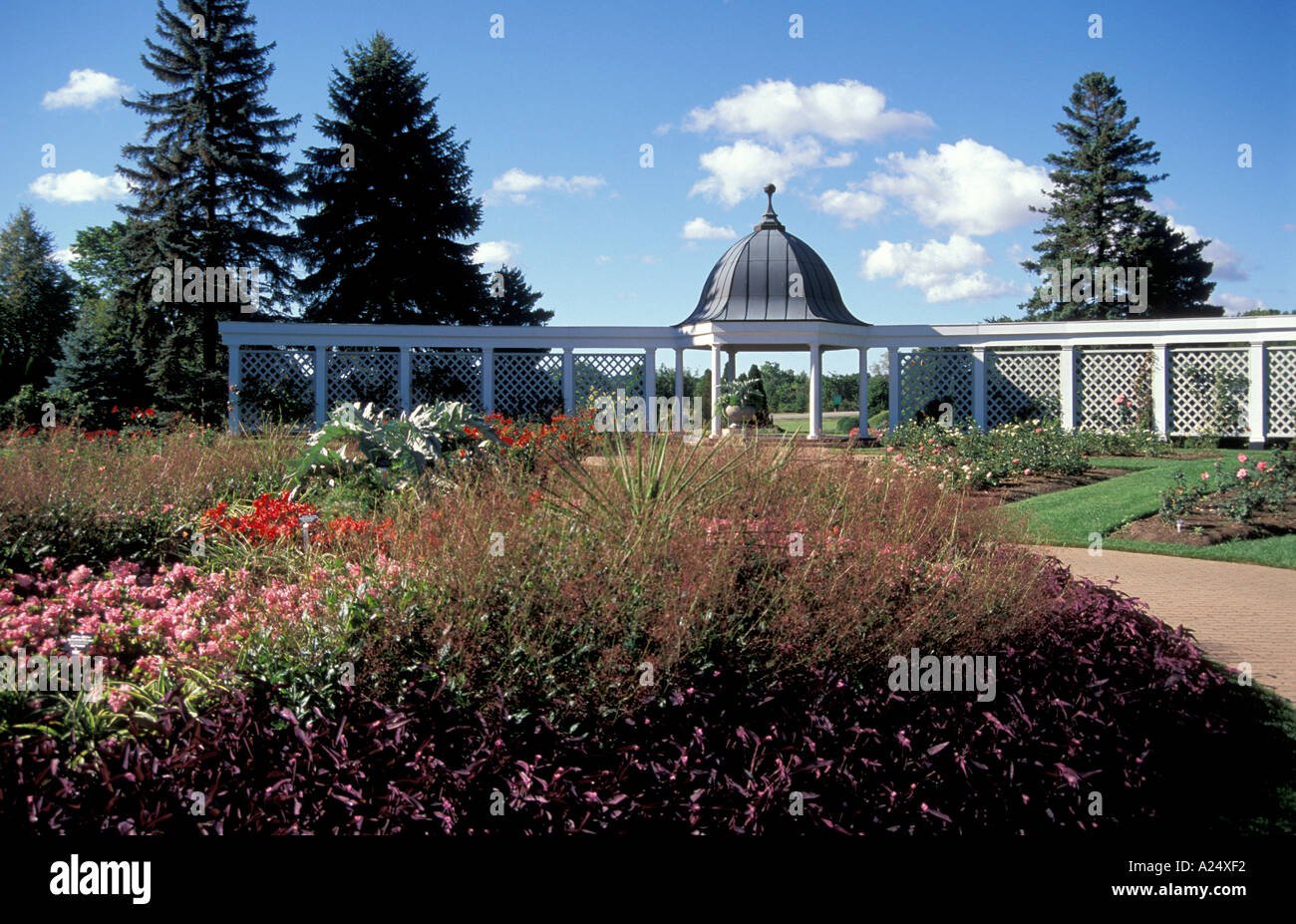 botanical gardens near niagara falls ontario canada stock photo