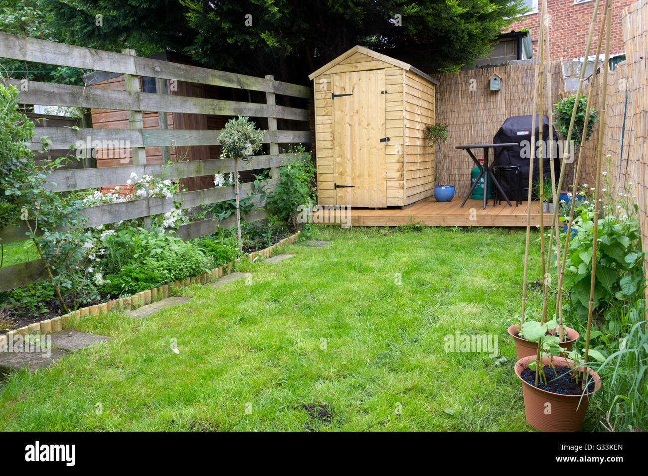 small urban garden stock photo: 105187341 - alamy