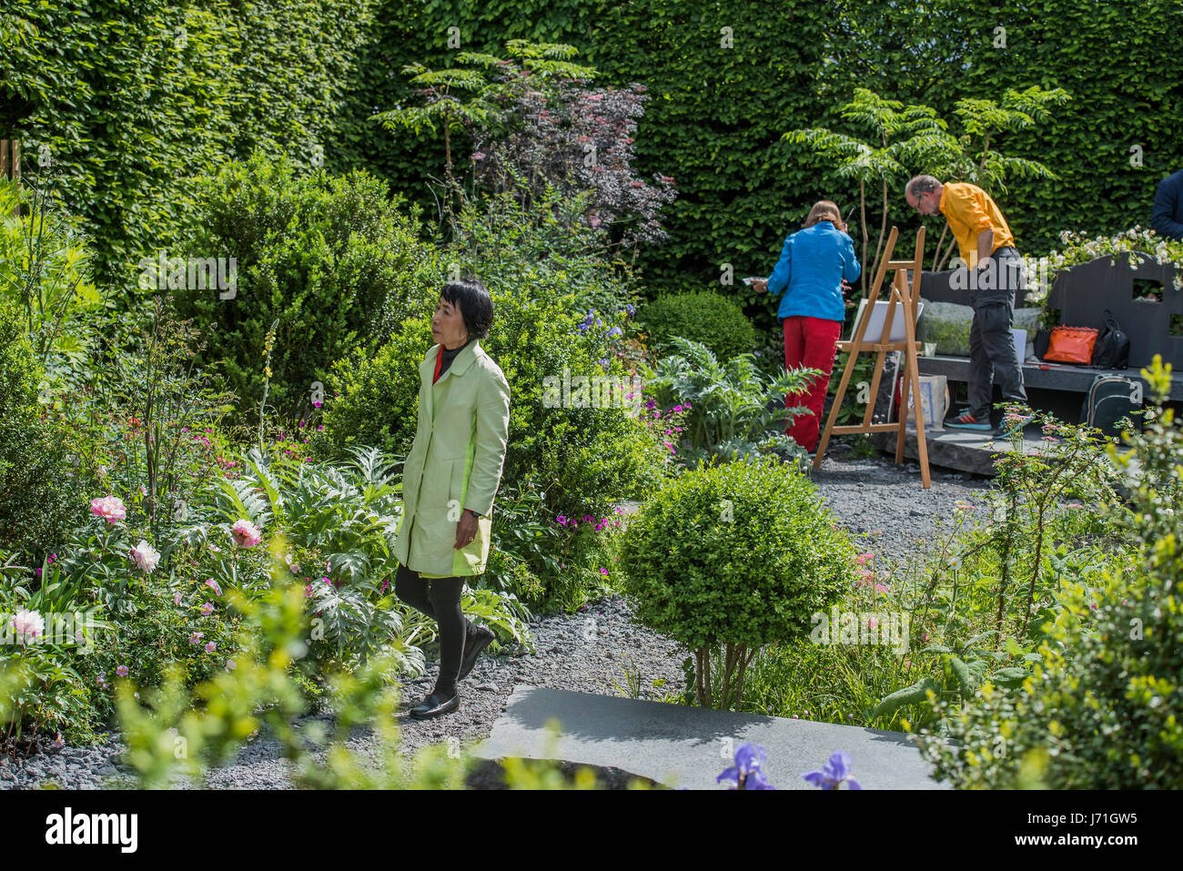london, uk. 22nd may, 2017. art therapy in the linklaters garden for