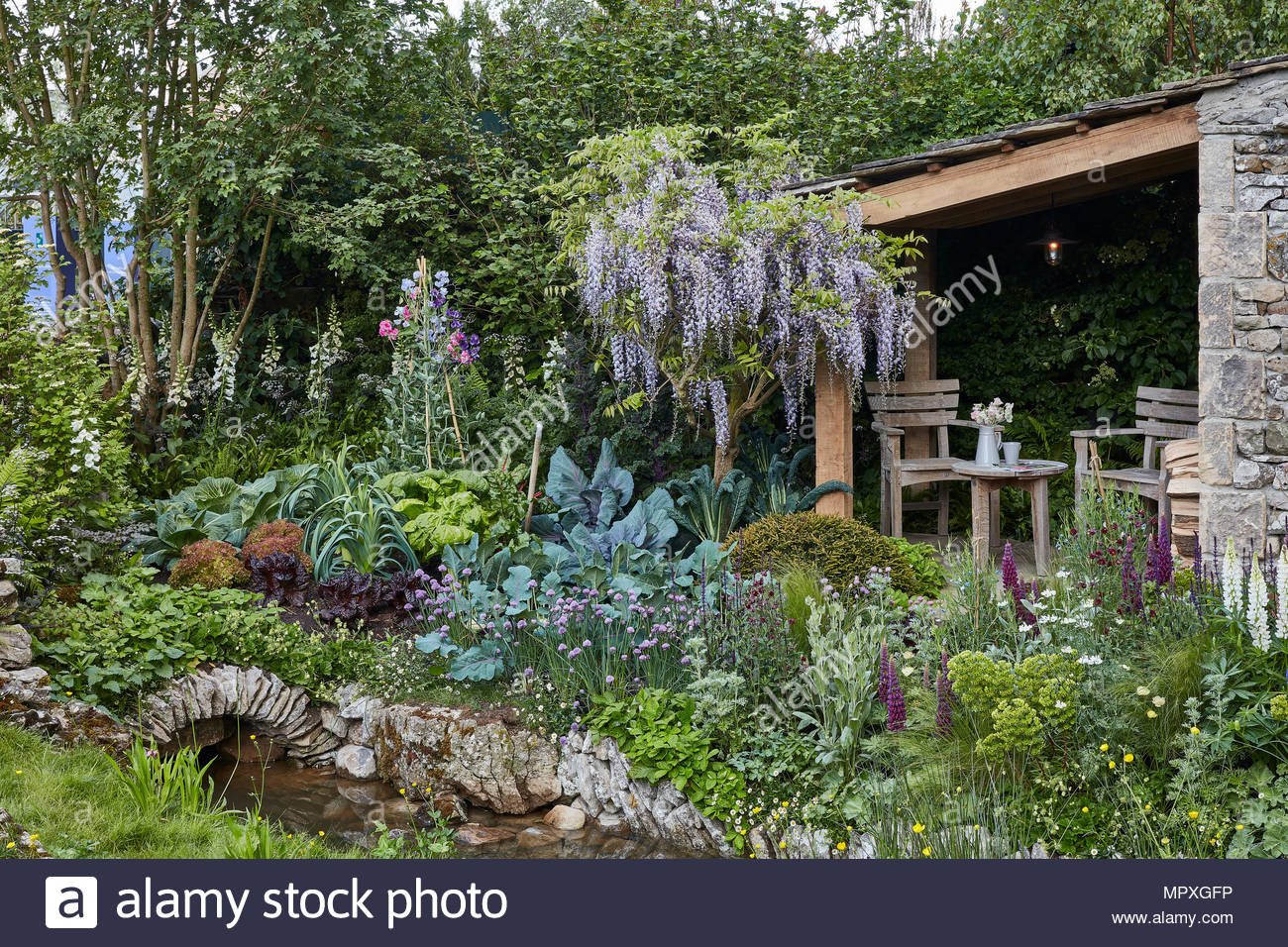chelsea flower show yorkshire garden stock photo: 186209850 - alamy