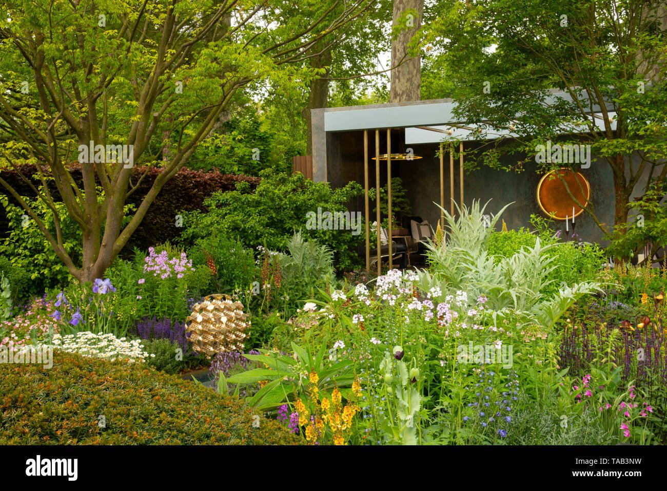 the morgan stanley garden designed by chris beardshaw and winner of