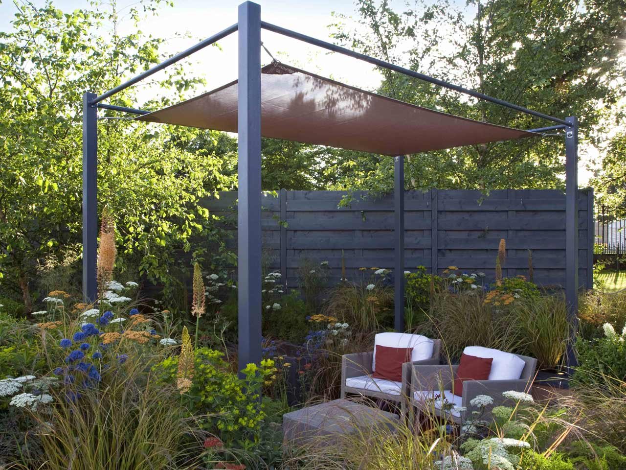eight tips for designing a chelsea-style show garden at home - saga