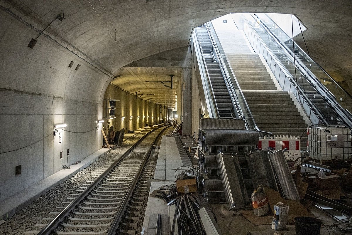 new s-bahn station gateway gardens and numerous changes in