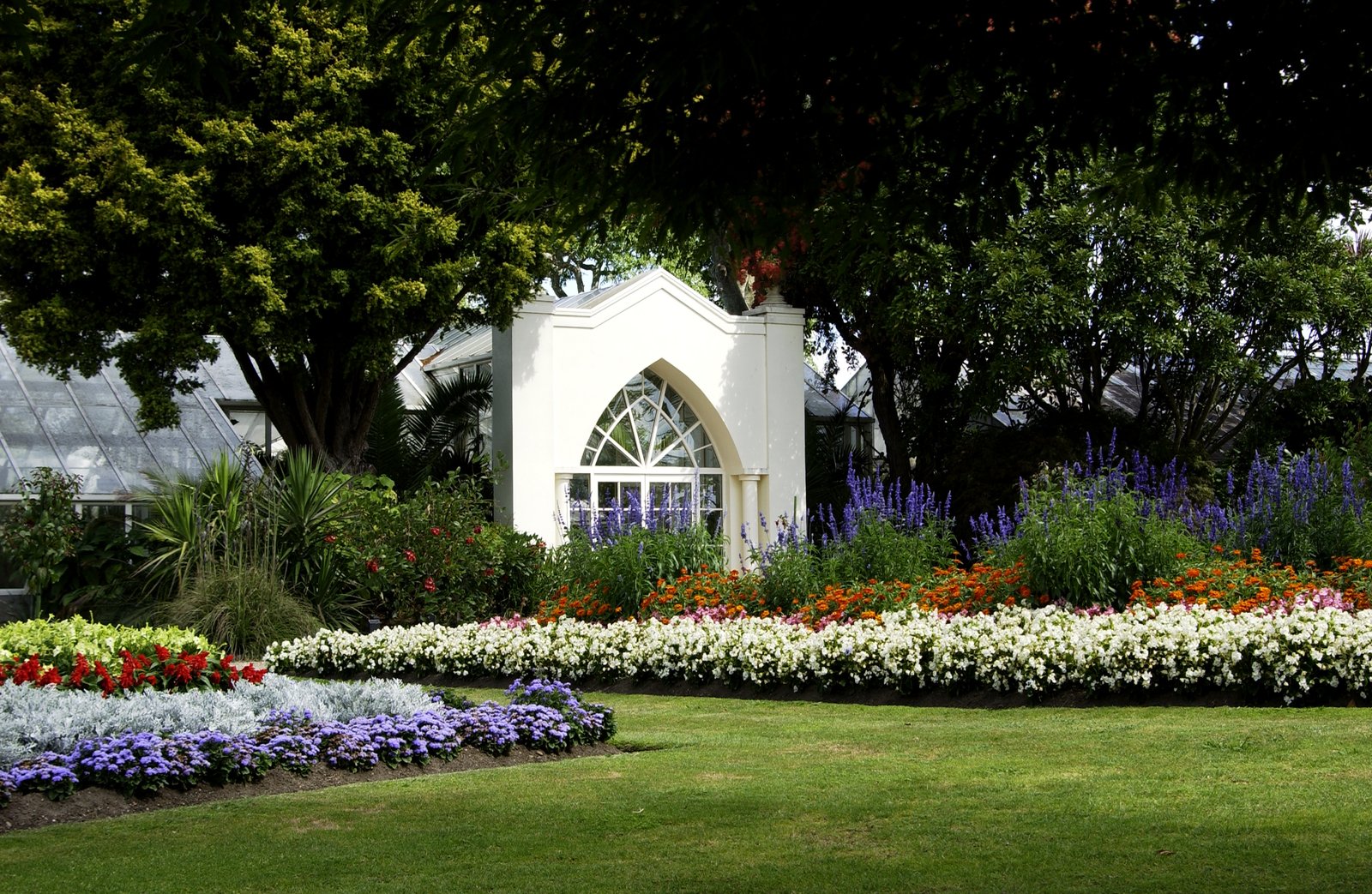 victorian flower garden - hamilton gardens