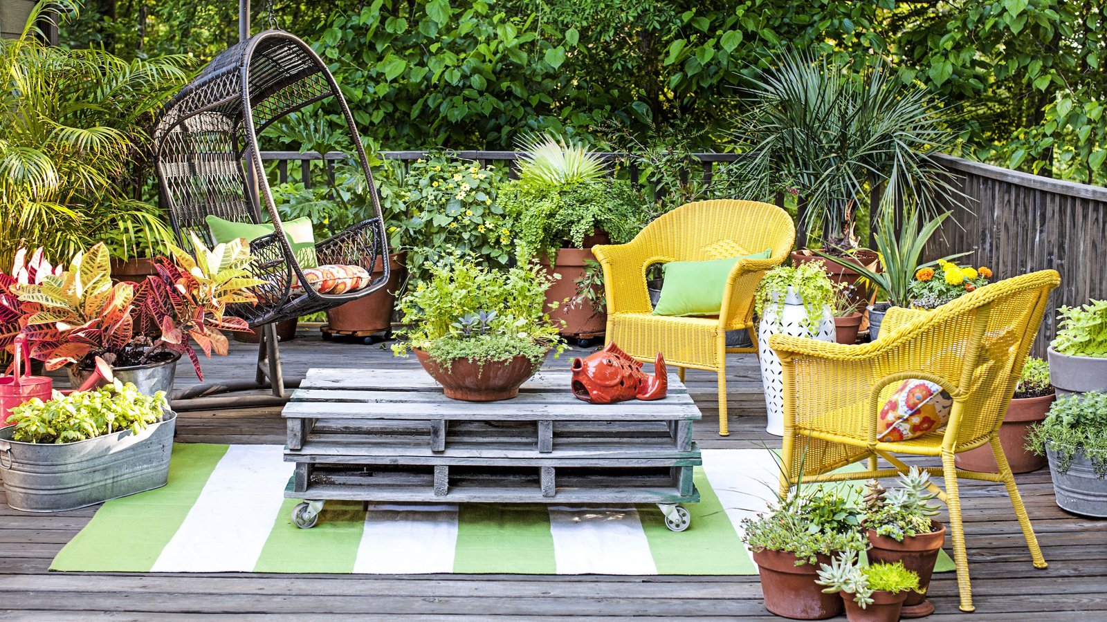 40+ small garden ideas - small garden designs
