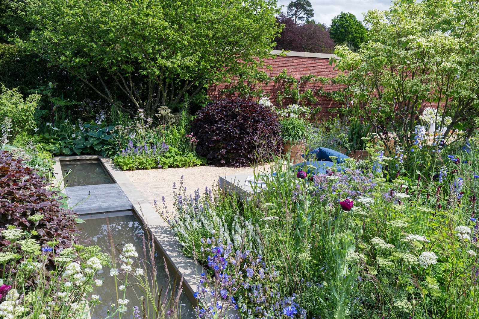 chatsworth flower show: wedgwood garden makes rhs history, jamie