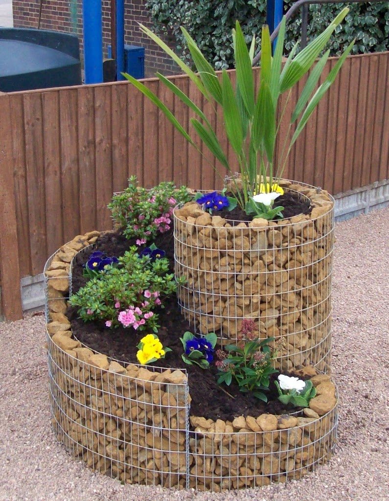 spiral herb gardens, herb gardens