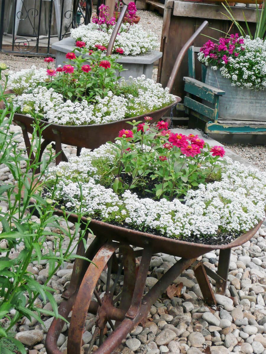 34 Best Vintage Garden Decor Ideas and Designs for 2020