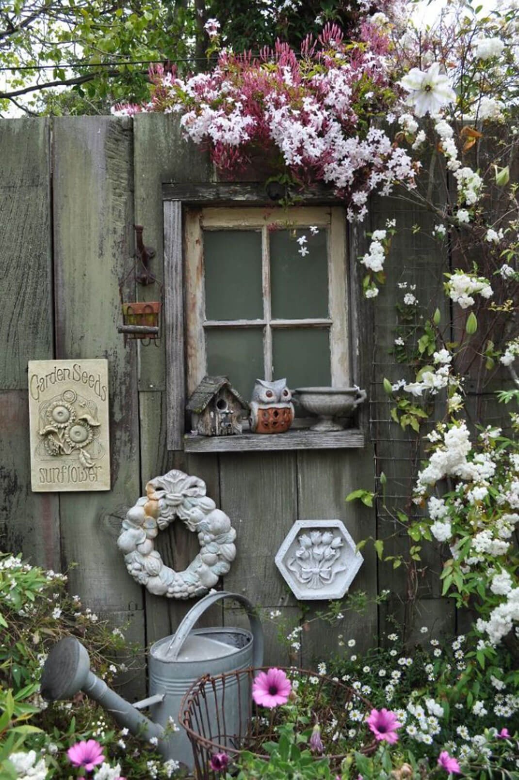 31 Best Garden Fence Decoration Ideas and Designs for 2020