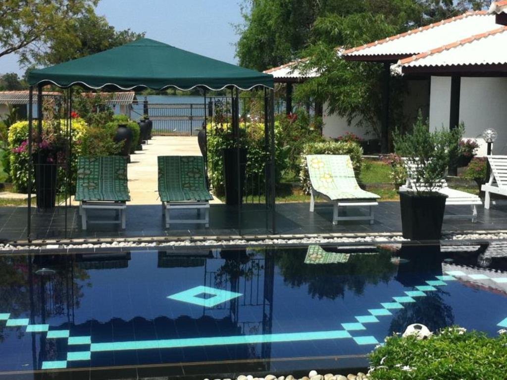 best price on flower garden lake resort in yala + reviews!