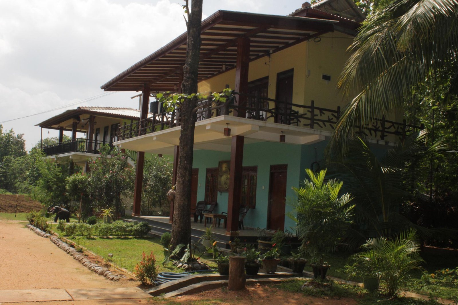 darshani lodge in sigiriya - room deals, photos & reviews
