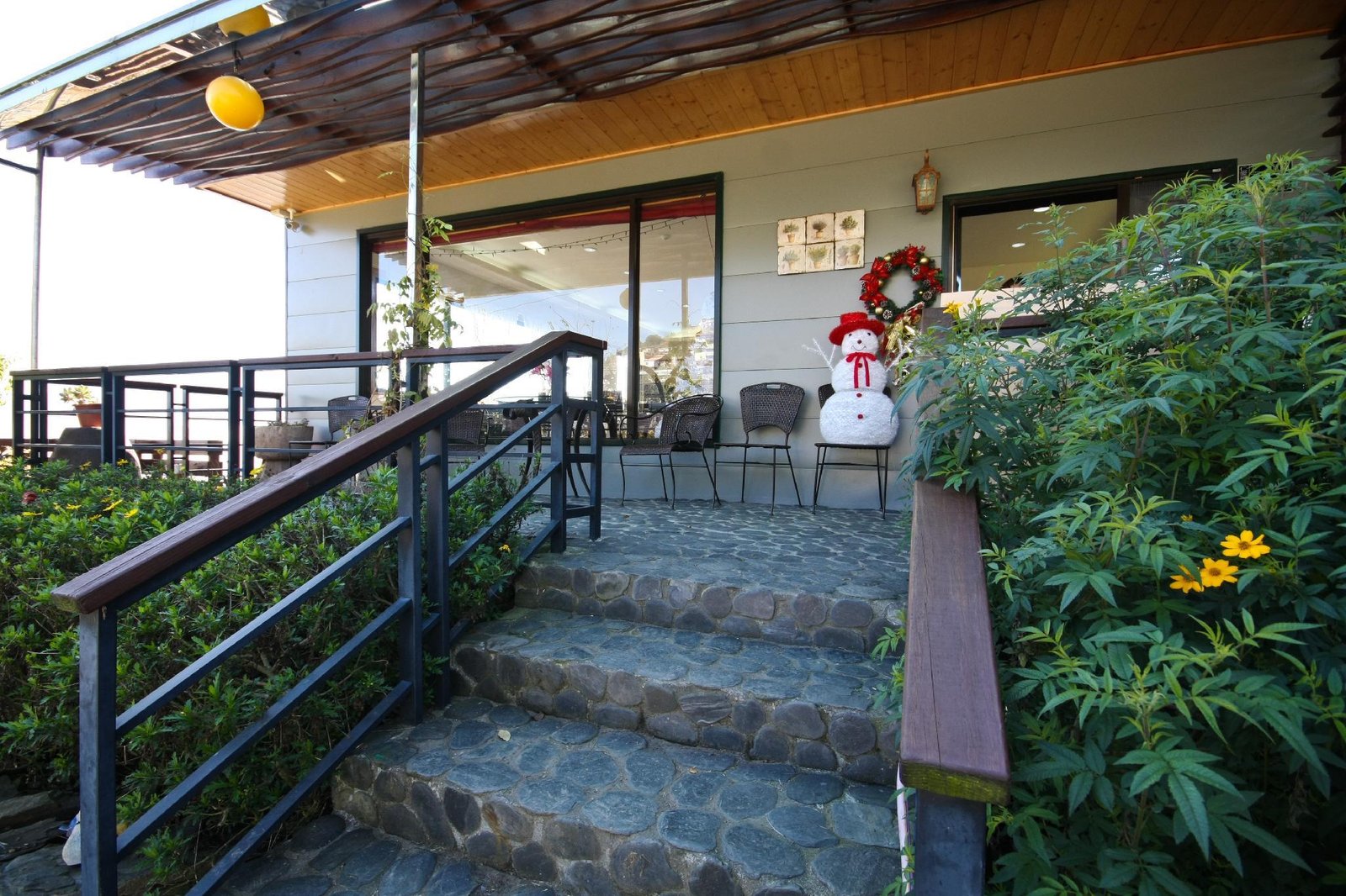 flower and star garden bed and breakfast in nantou - room deals
