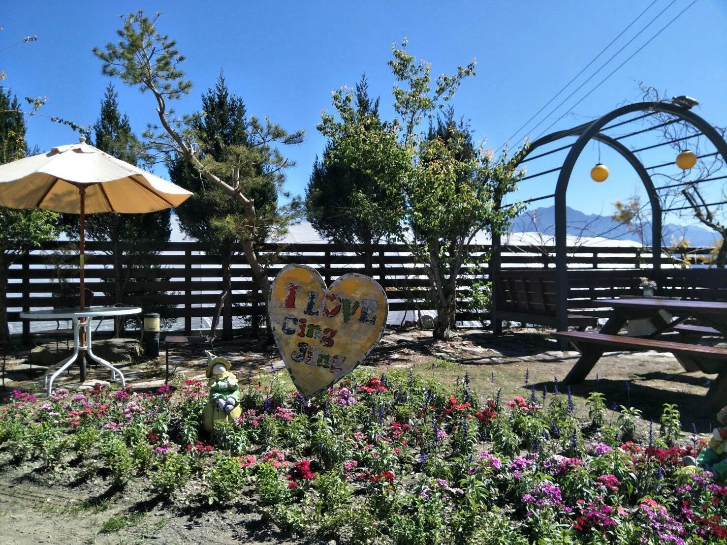 flower and star garden bed and breakfast in nantou - room deals