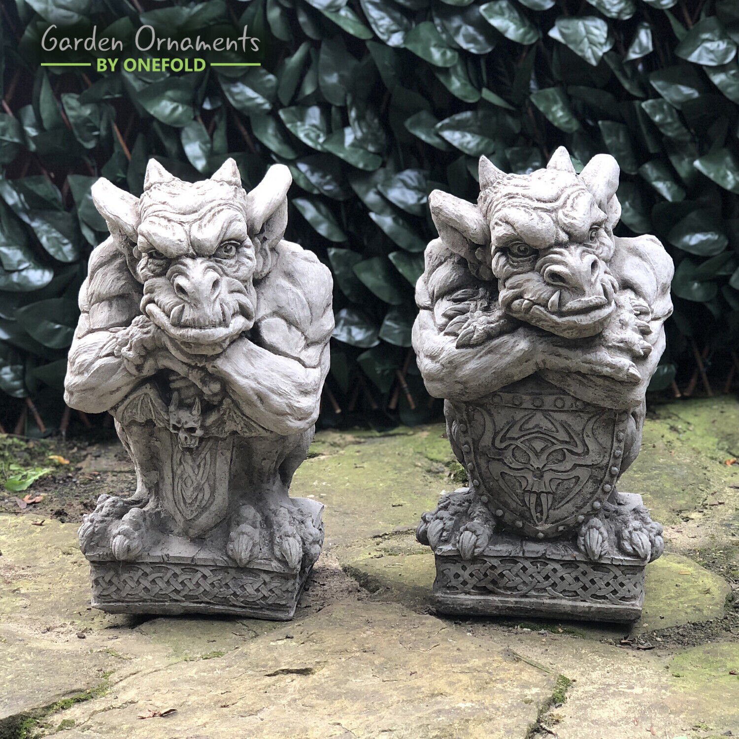 sword & shield gargoyle set garden ornament hand cast stone statue  ⧫onefold-uk