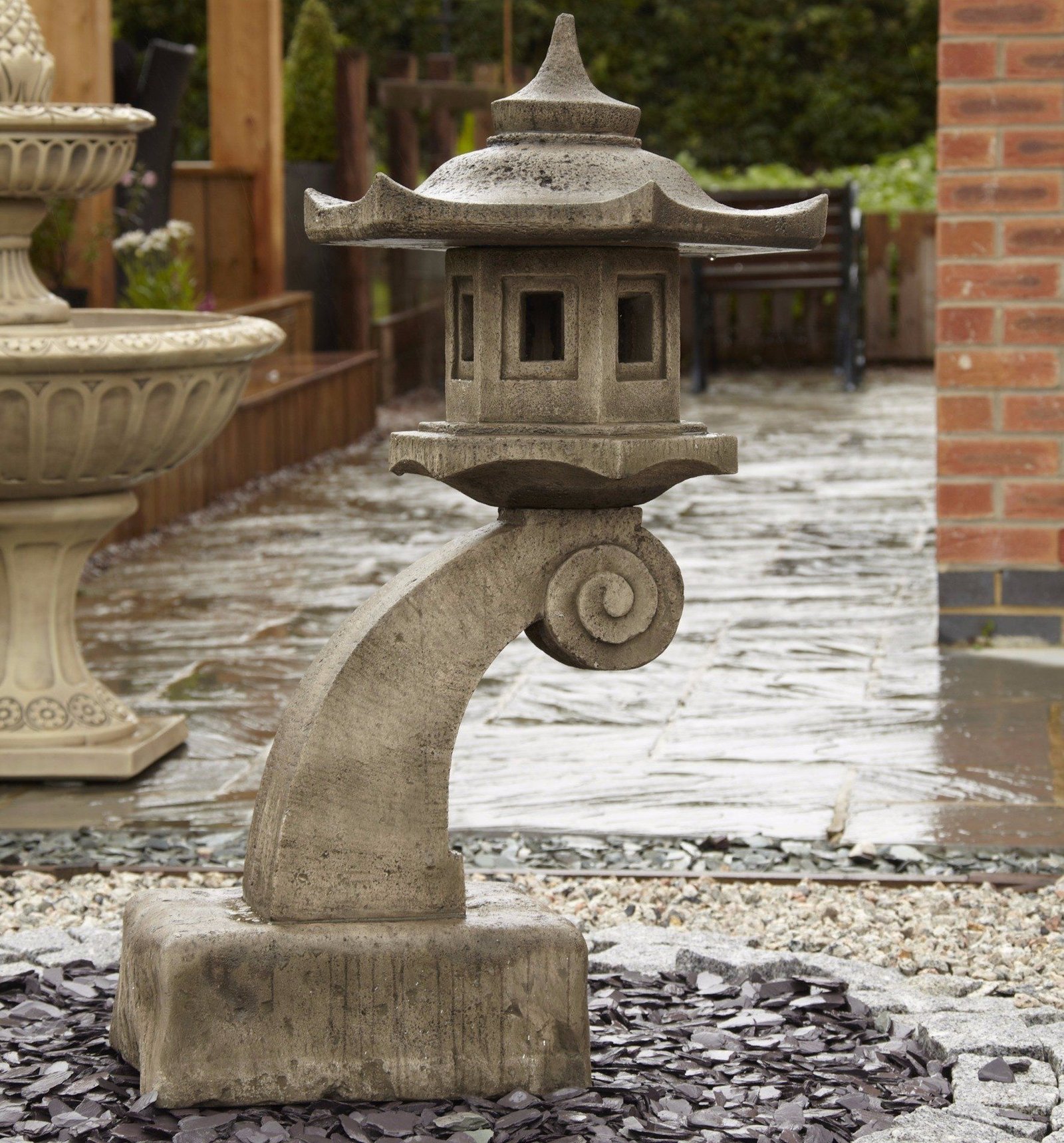 large curved bali oriental garden lantern | garden lanterns