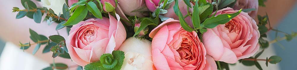 the real flower company - wedding florist based in west sussex