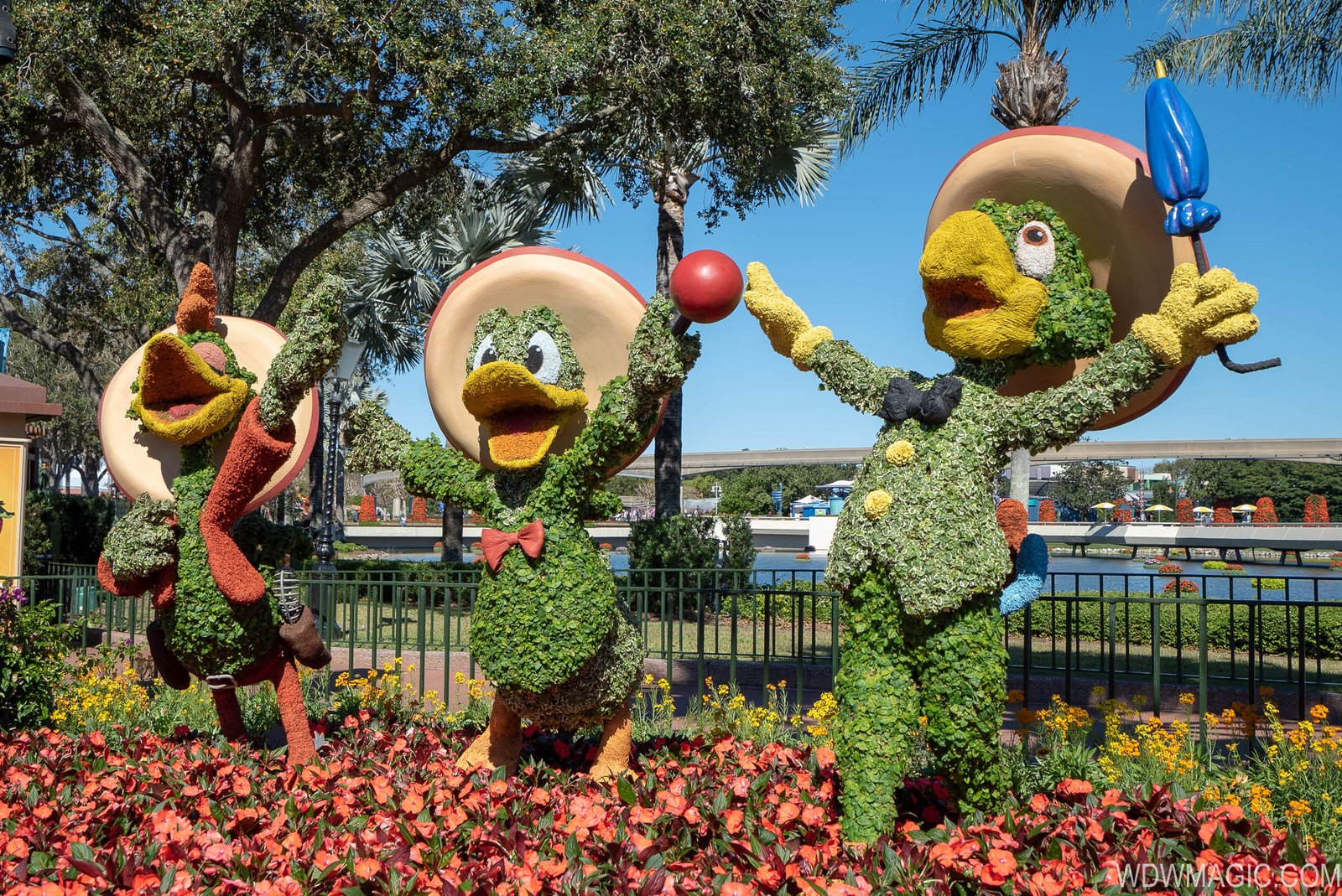 2019 epcot international flower and garden festival topiary tour