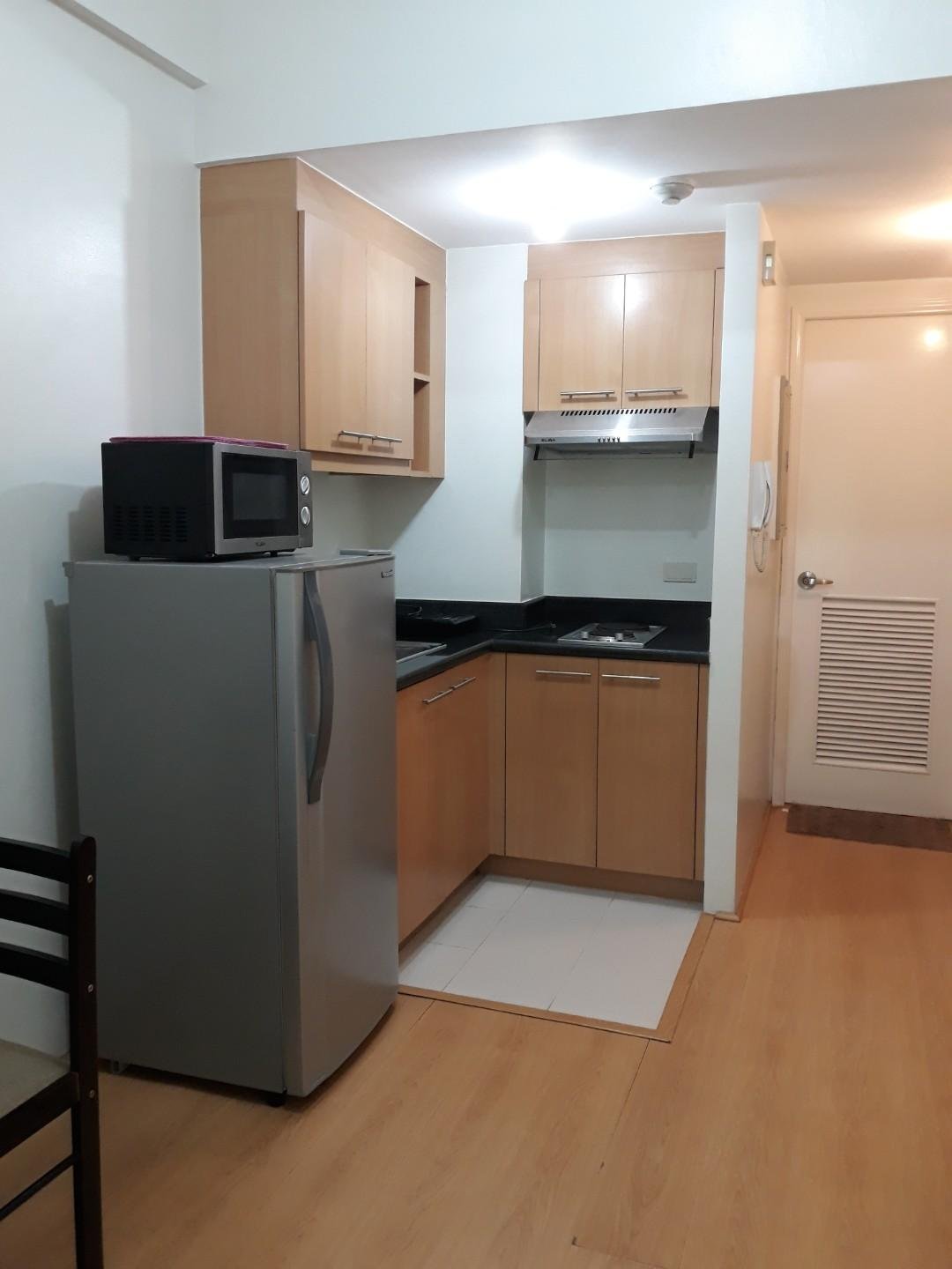 1br w balcony makati condo on carousell