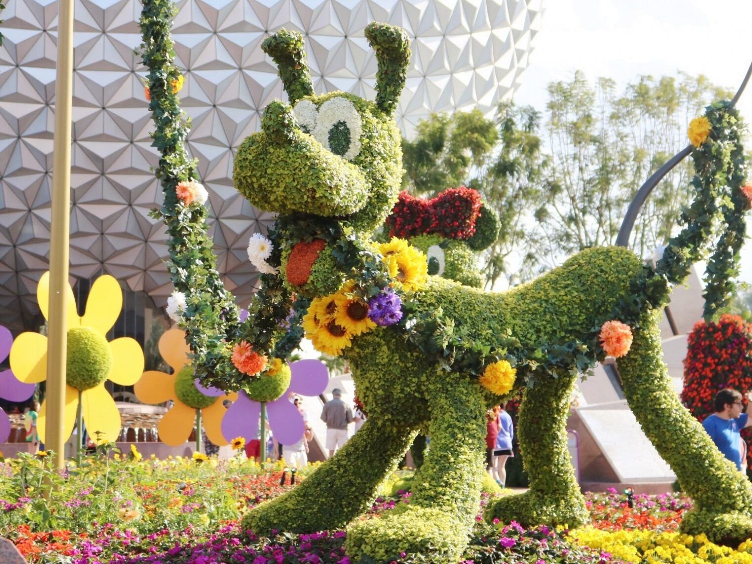 easter egg hunt egg-stravaganza at epcot | disney | disney, walt