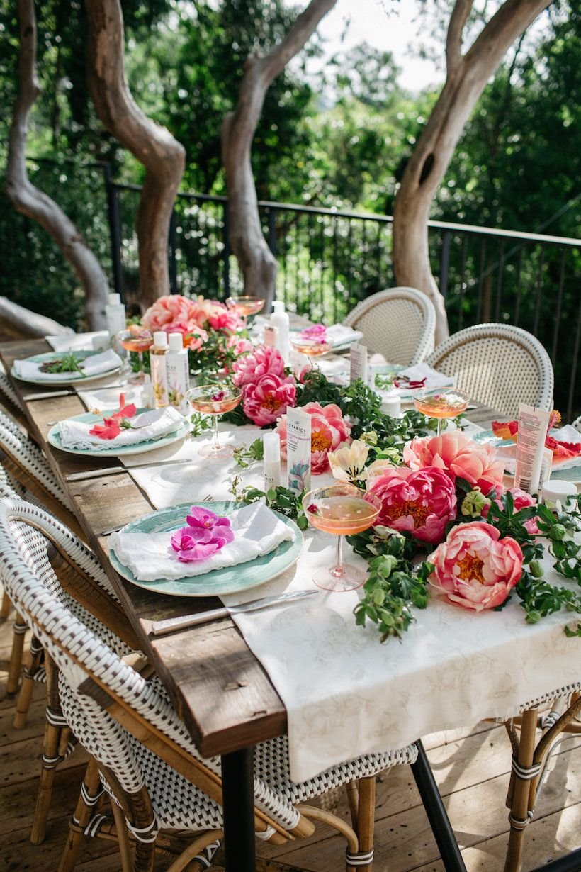 beauty in bloom garden party | casual entertaining | table settings