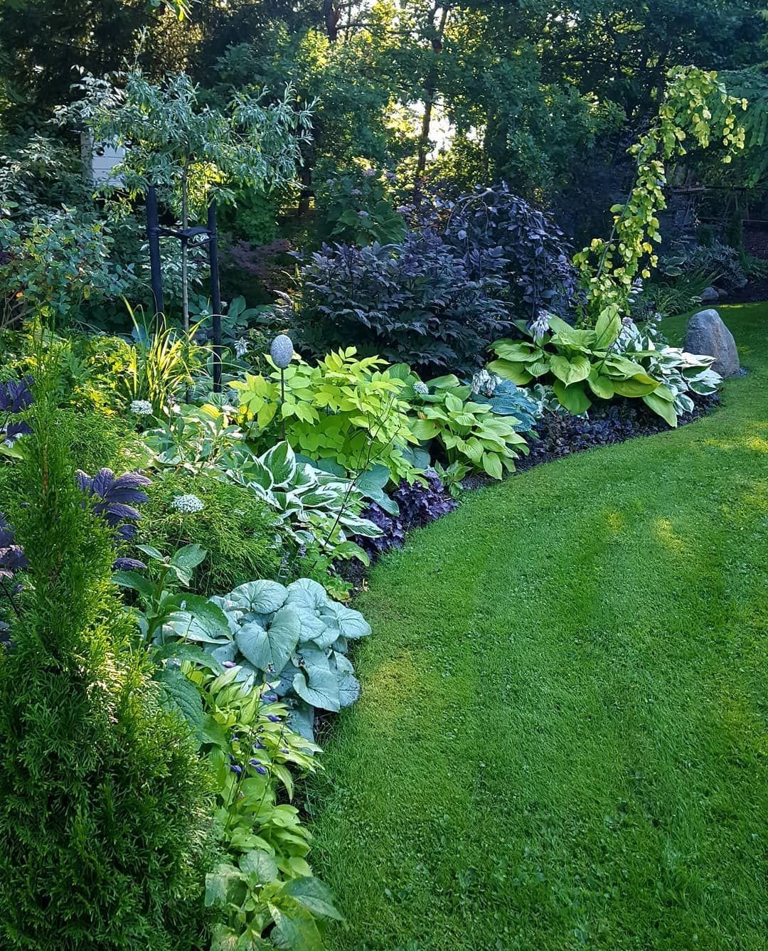 backyard landscaping designs - idea for north side of
