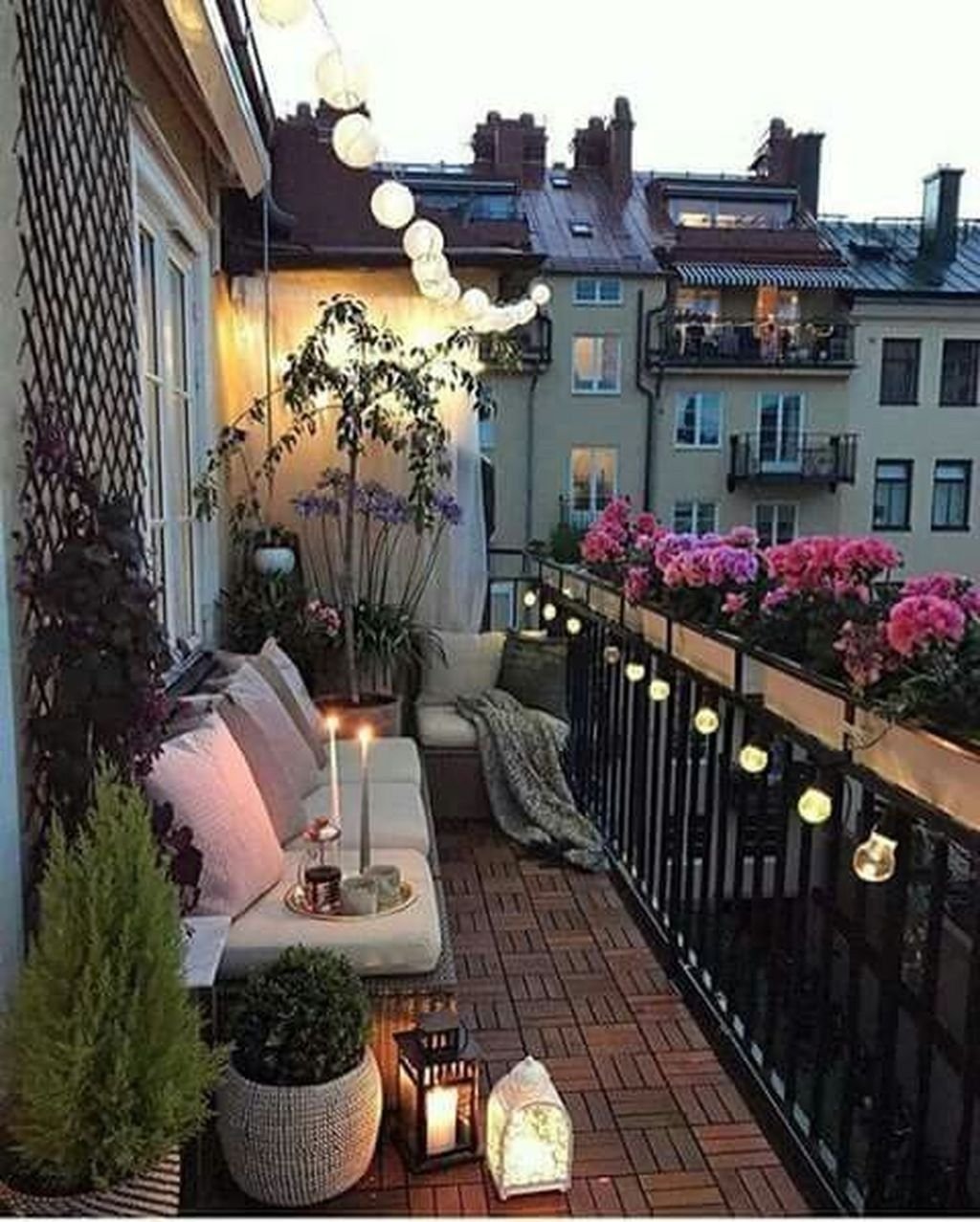 popular fall apartment balcony decorating ideas46 | apartment balcony