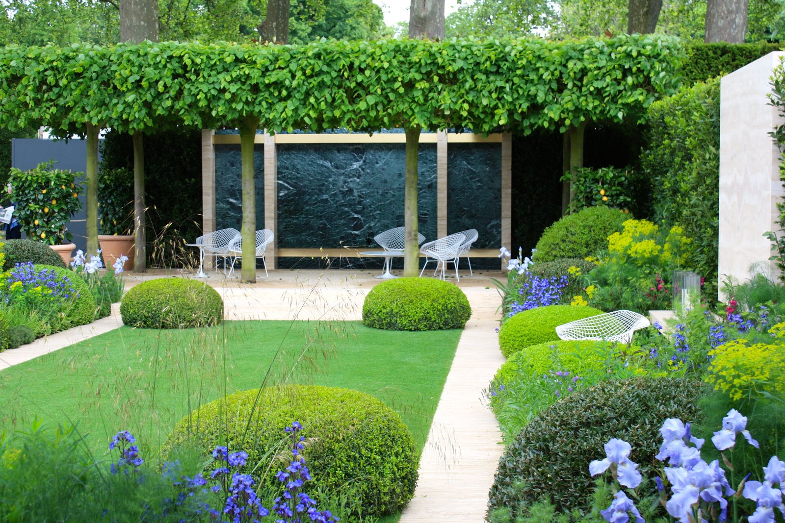del buono gazerwitz landscape architecture / telegraph garden, rhs