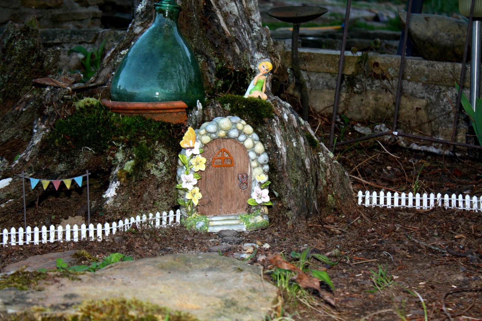Hobby Lobby door and fence :) instant fairy garden ...