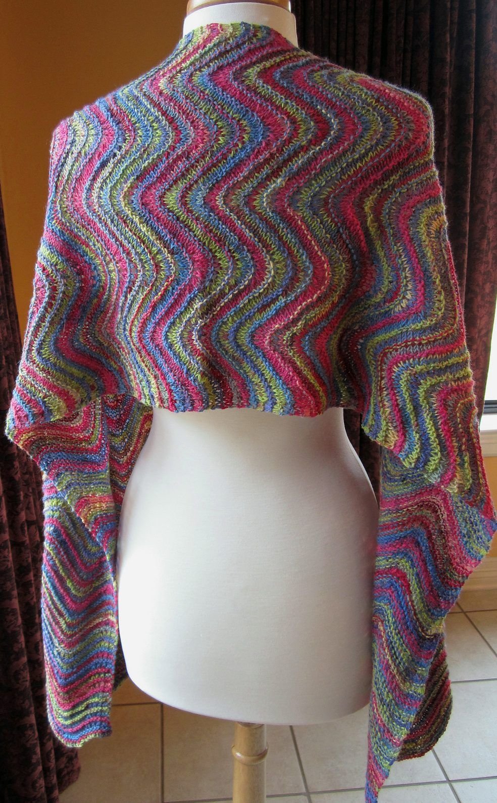 free knitting pattern for feather and fan shawl - the combination of