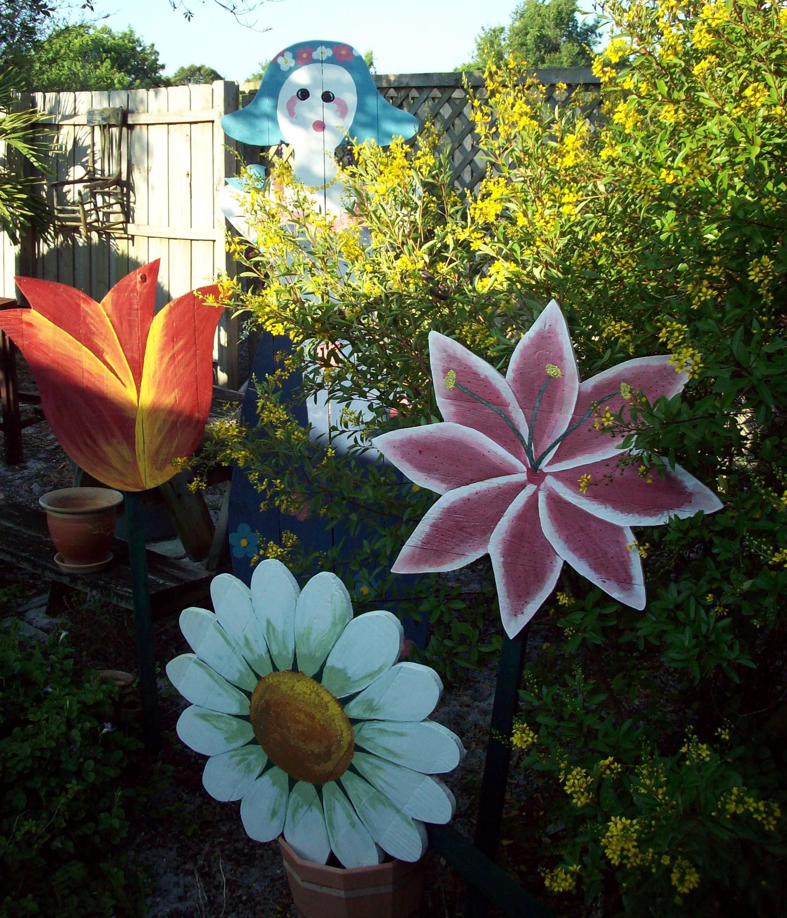 giant wooden flowers | craft ideas | wood yard art, wooden flowers