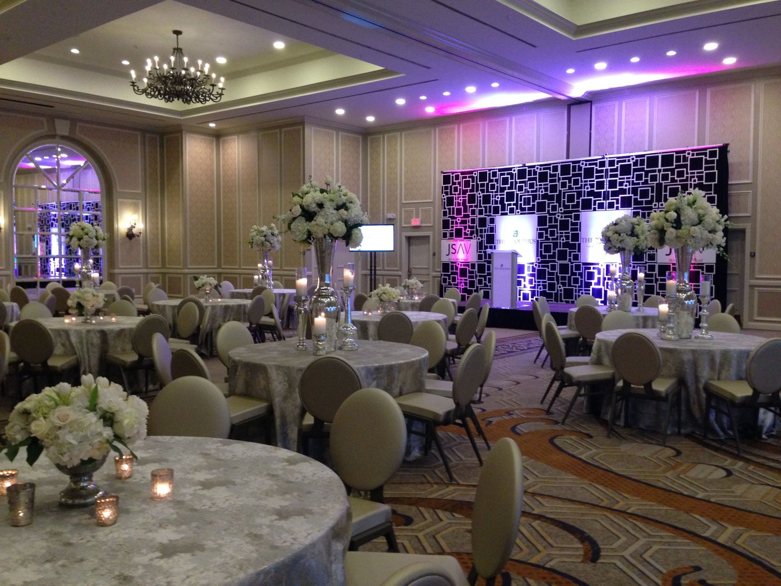 adolphus hotel, dallas, tx. garden gate flowers. bbj linens