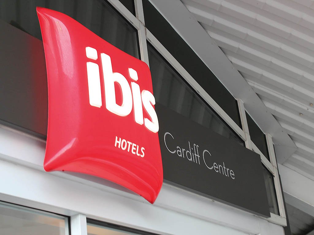 hotel in cardiff - ibis cardiff - accor