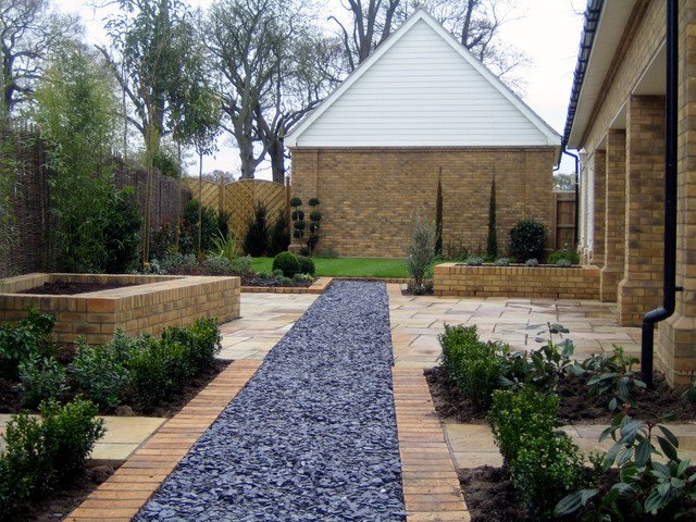 london backyard - contemporary - garden - gold coast