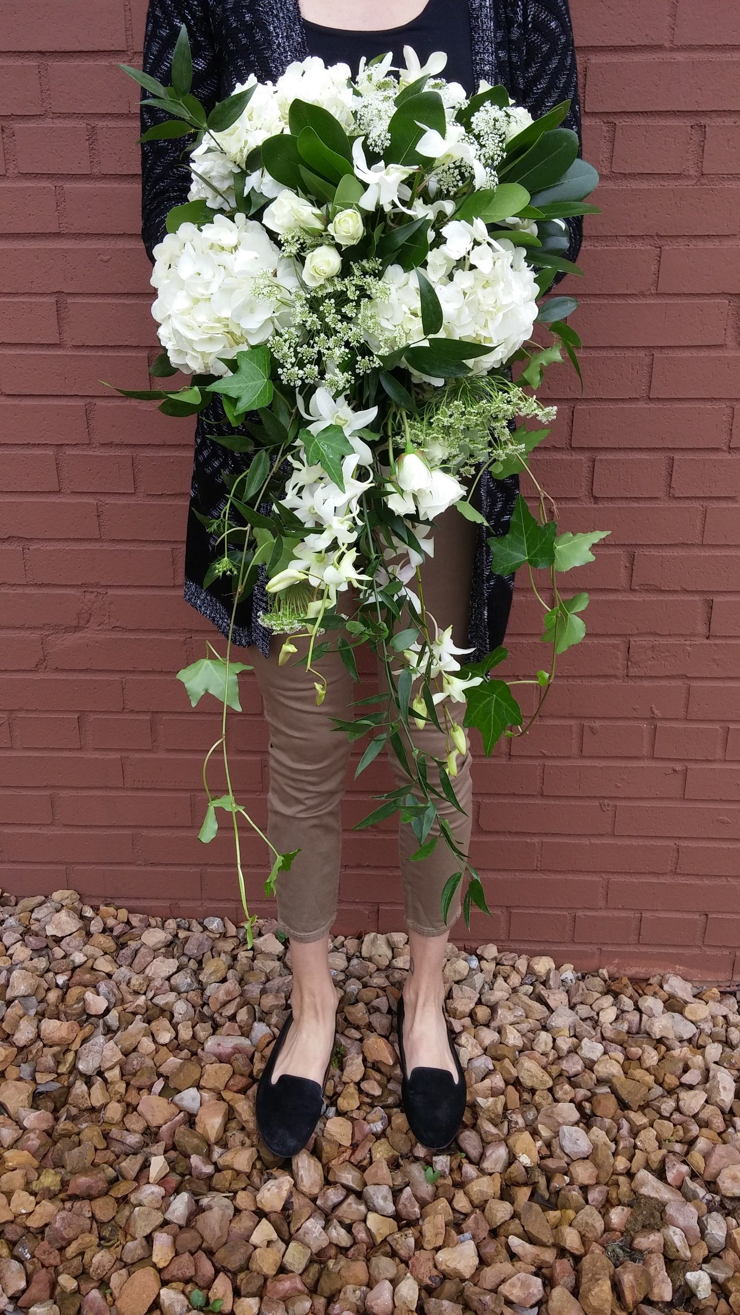 minneapolis, greenery, white bouquet, flowers near me, wedding