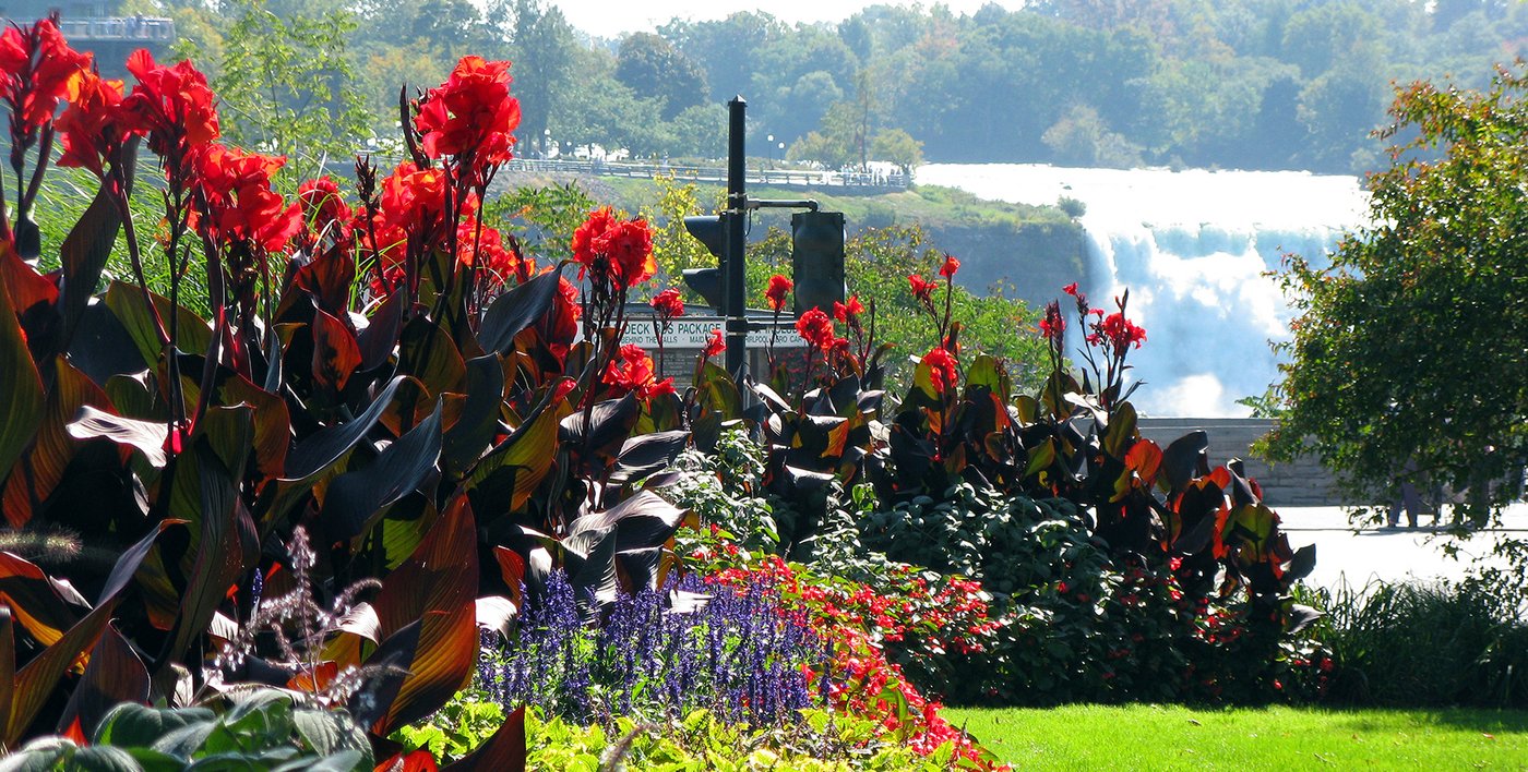 queen victoria park | clifton hill, niagara falls canada