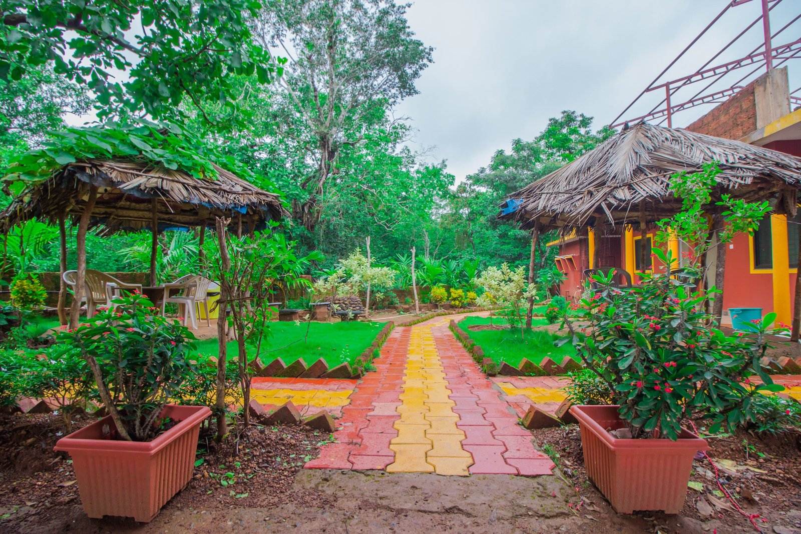 hotels in karwar, goa starting @ ₹436 - upto 88% off on 23 karwar