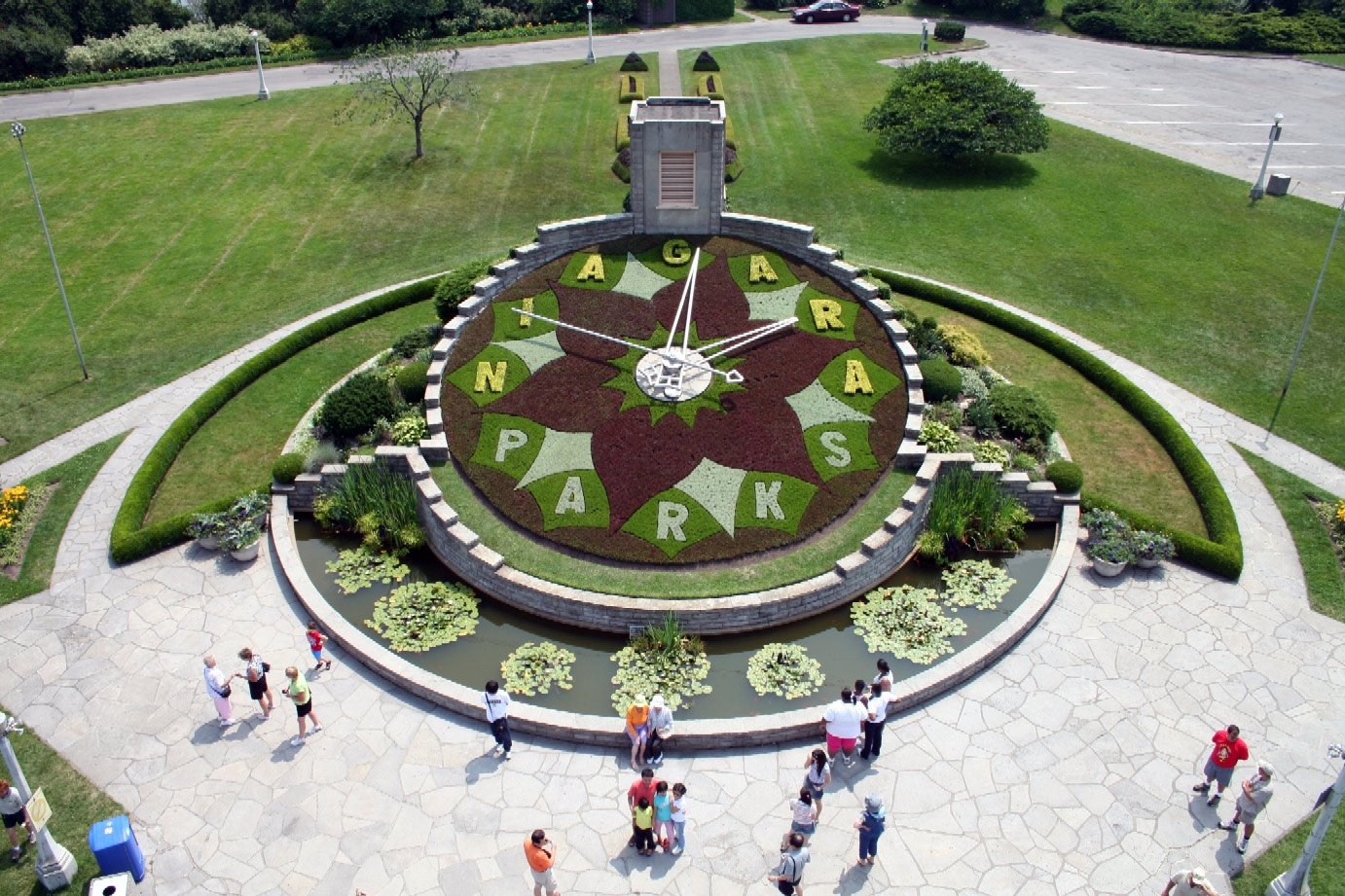 niagara parks floral clock and gardens
