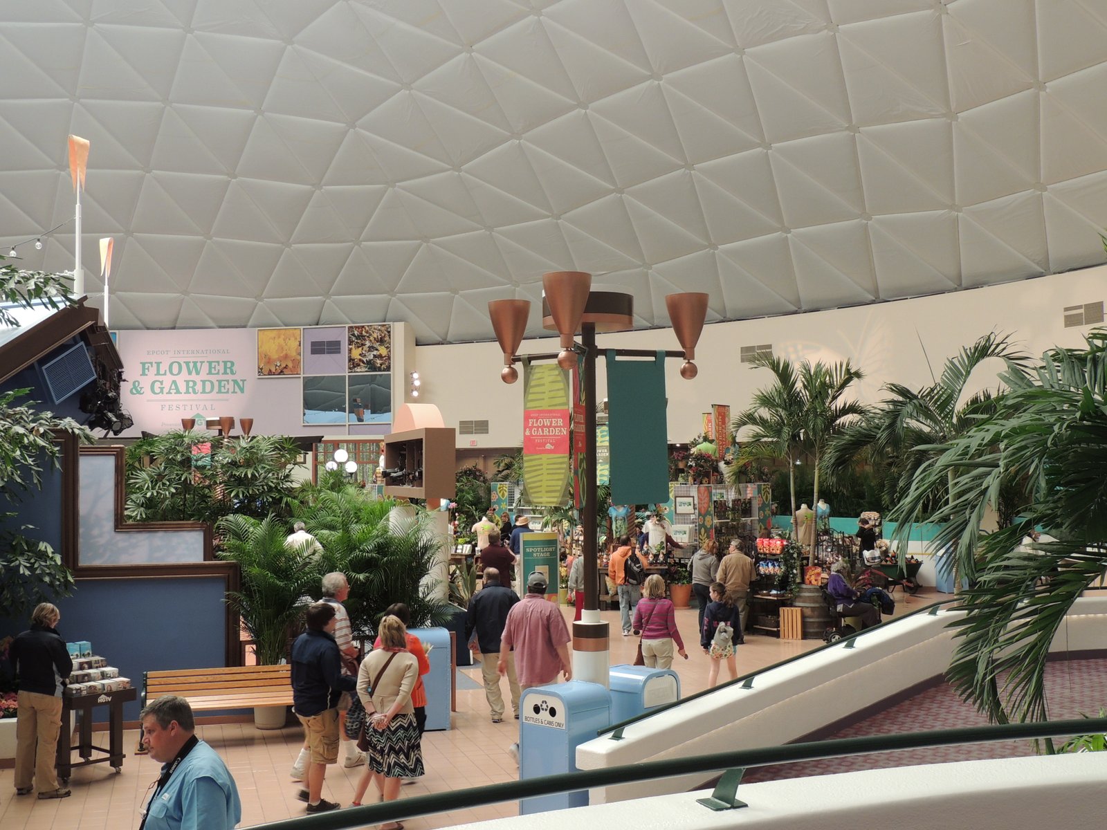 file:epcot international flower & garden festival 2013 (8551829202