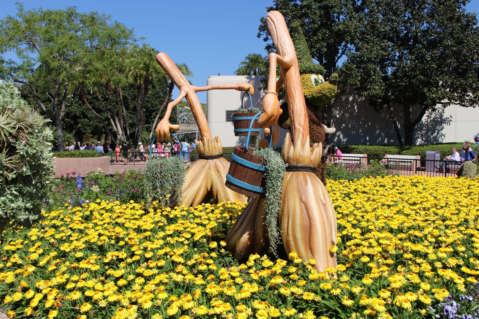 file:epcot flower & garden festival 03 - wikimedia commons