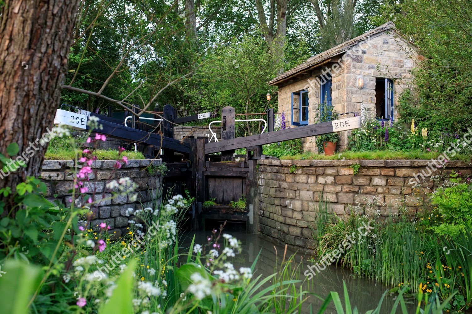 welcome yorkshire garden designed by mark gregory redaktionelles