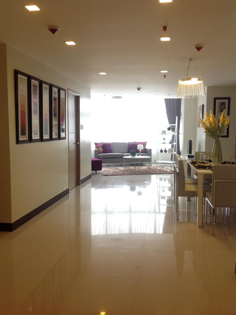 3 bedroom condo for rent at one central makati w/ maids