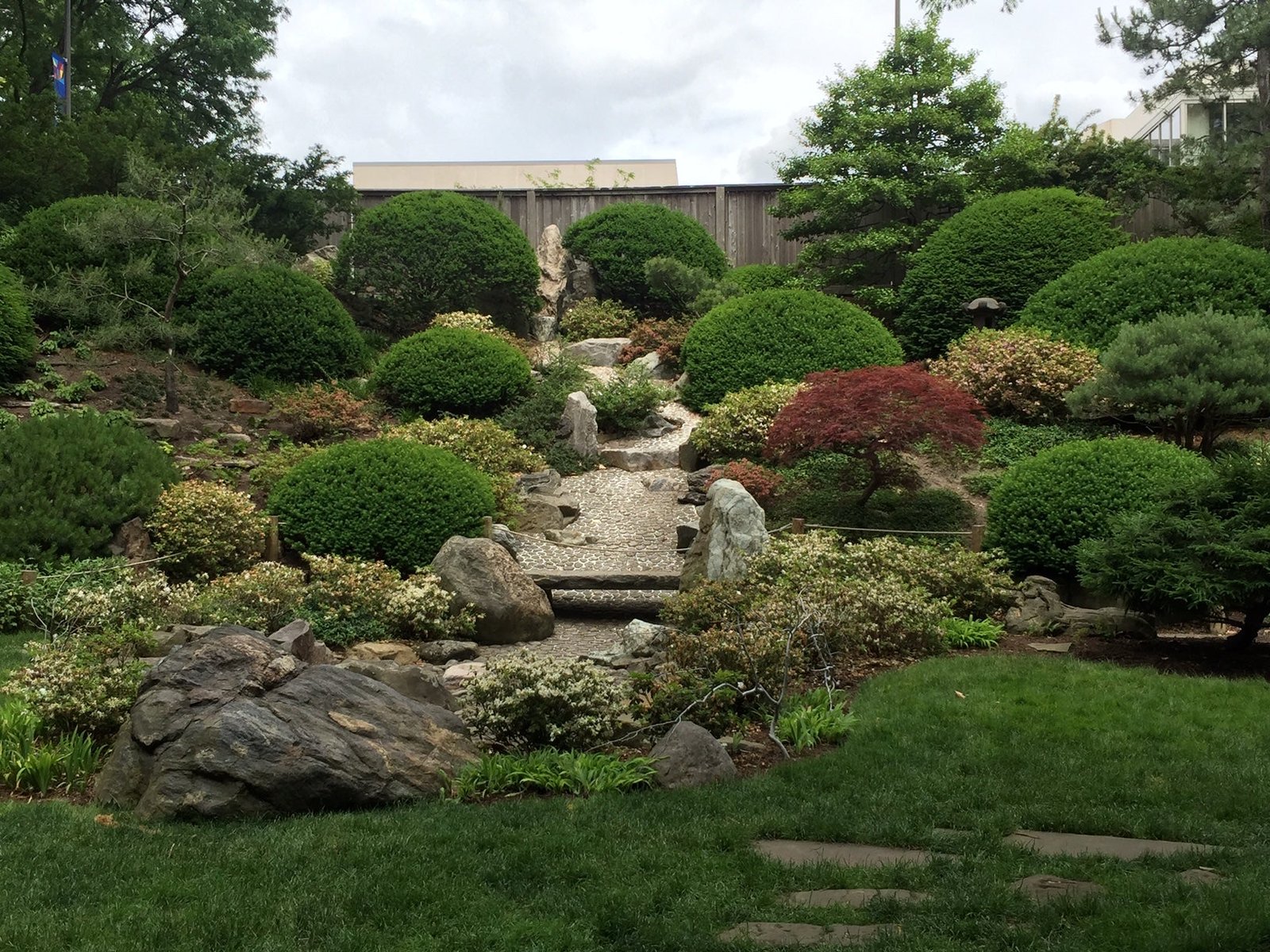 japanese garden design: what is a japanese garden