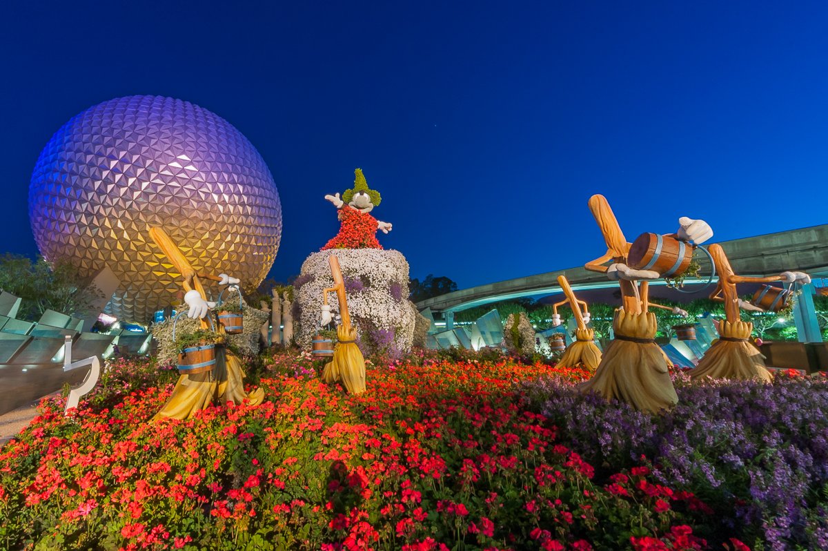 walt disney world passholder mickey monitor spring 2014 features